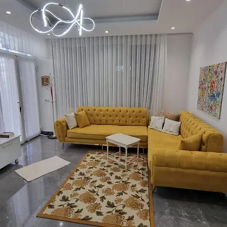 Oasisunit Rudi's Apartment Golem (Tirana)